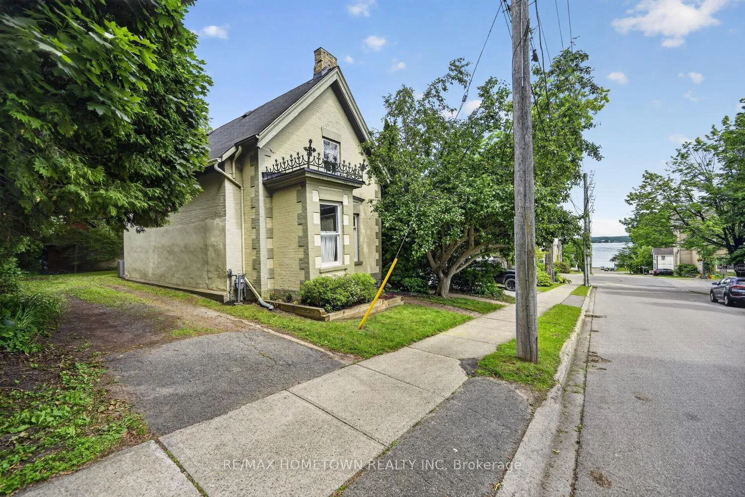 Photo 1 of 33 Park Street, Brockville, Brockville — HOMEH