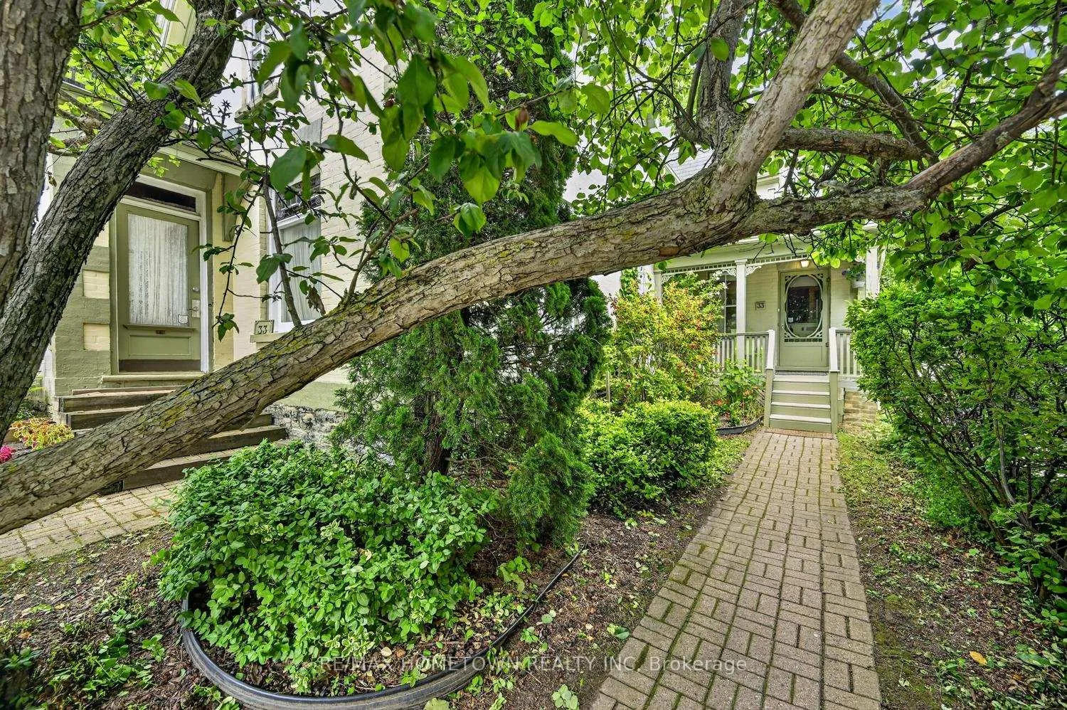Photo 5 of 33 Park Street, Brockville, Brockville — HOMEH