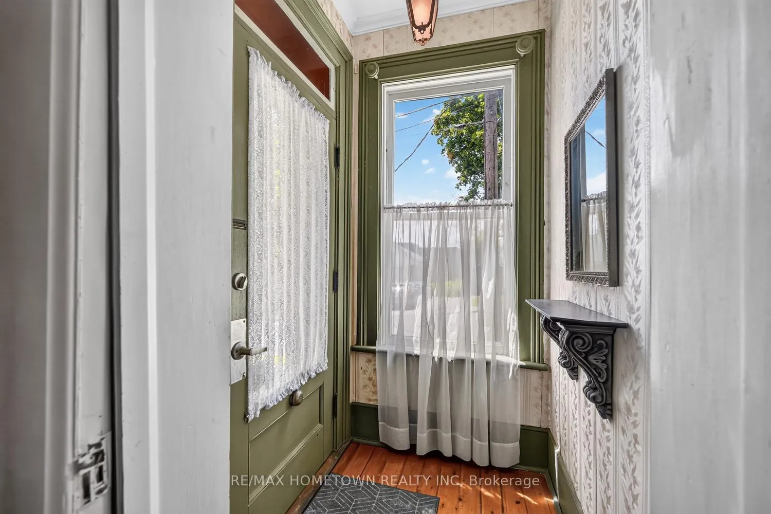 Photo 9 of 33 Park Street, Brockville, Brockville — HOMEH