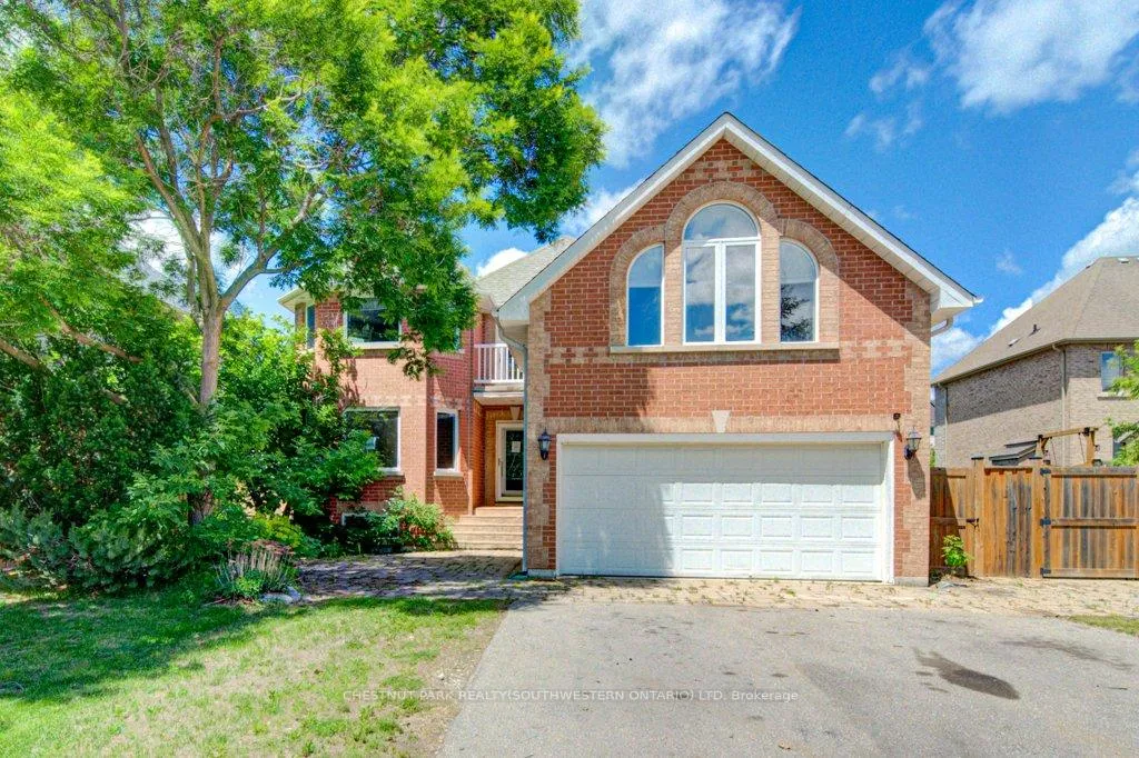 Photo 1 of 14 Antrim Court E, Caledon, Caledon East — HOMEH