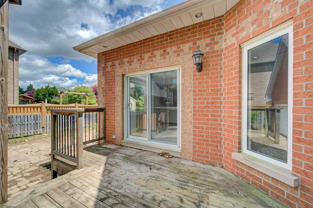Photo 41 of 14 Antrim Court E, Caledon, Caledon East — HOMEH