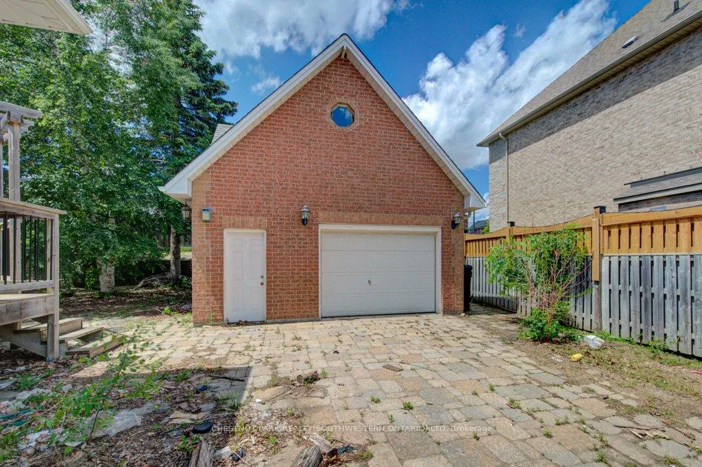 Photo 45 of 14 Antrim Court E, Caledon, Caledon East — HOMEH