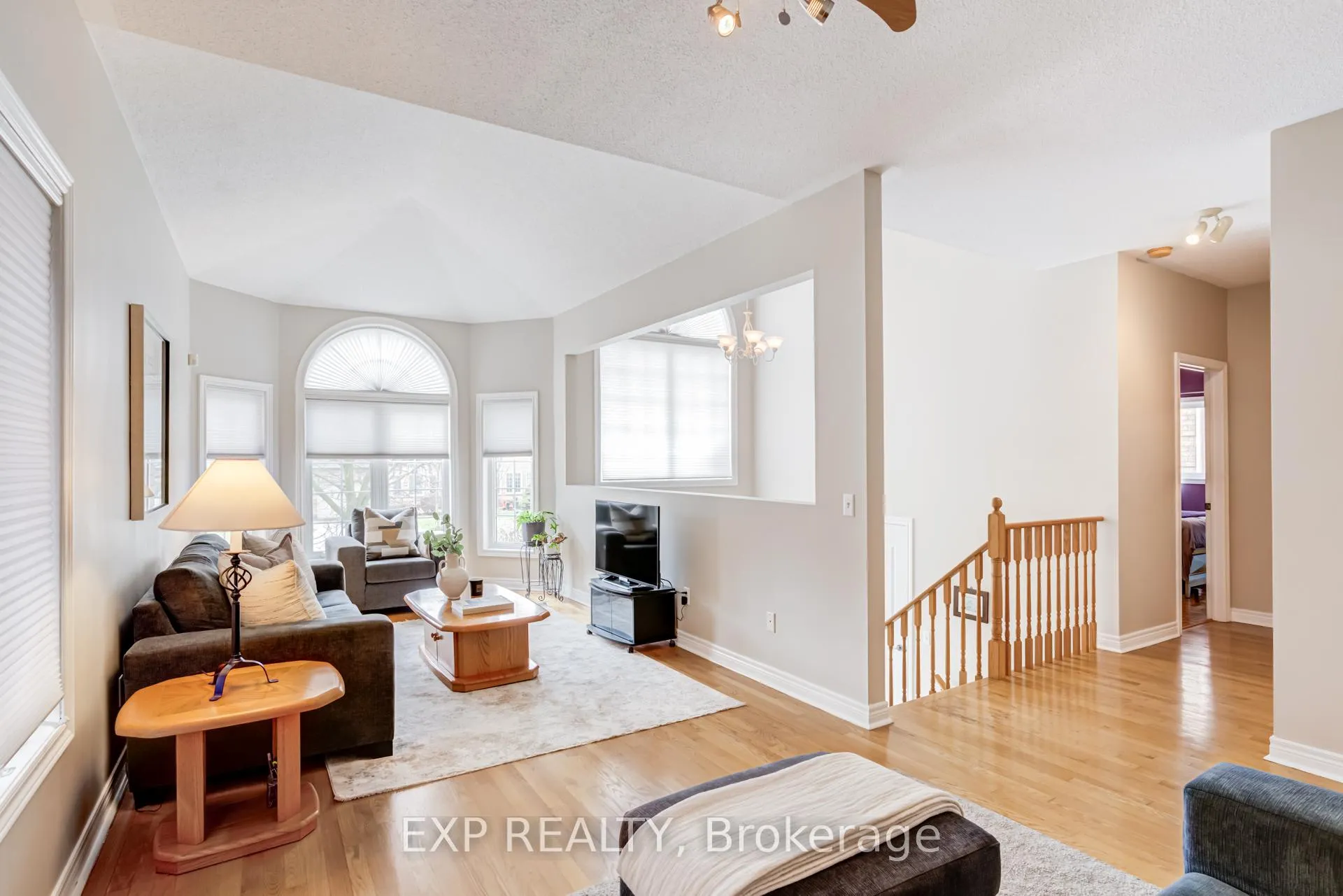 Photo 9 of 13 Blueberry Hill Court, Caledon, Bolton East — HOMEH