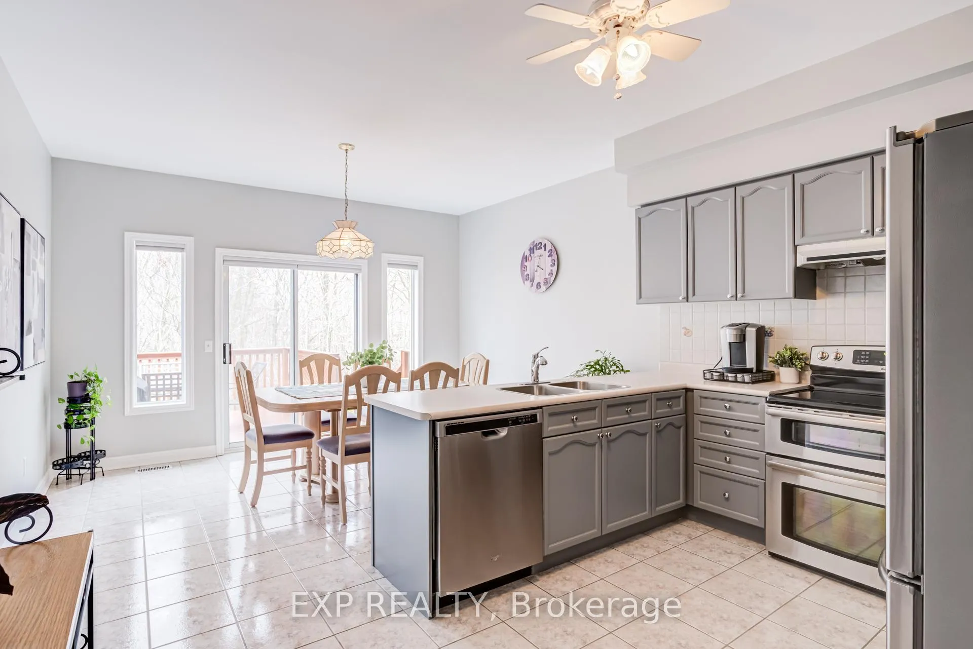 Photo 15 of 13 Blueberry Hill Court, Caledon, Bolton East — HOMEH
