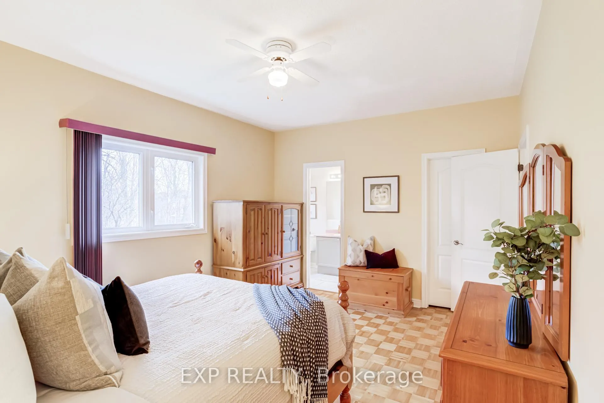Photo 23 of 13 Blueberry Hill Court, Caledon, Bolton East — HOMEH
