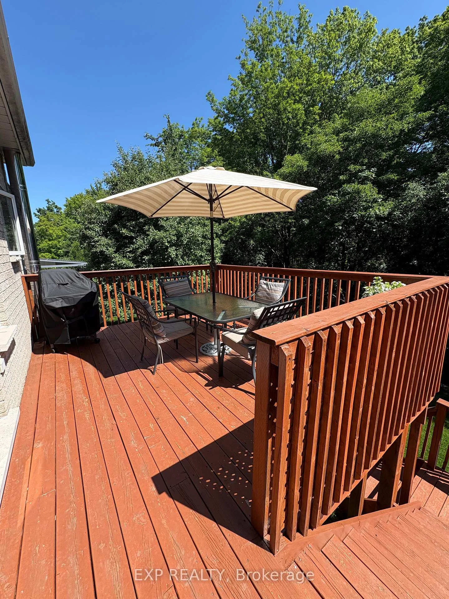 Photo 2 of 13 Blueberry Hill Court, Caledon, Bolton East — HOMEH