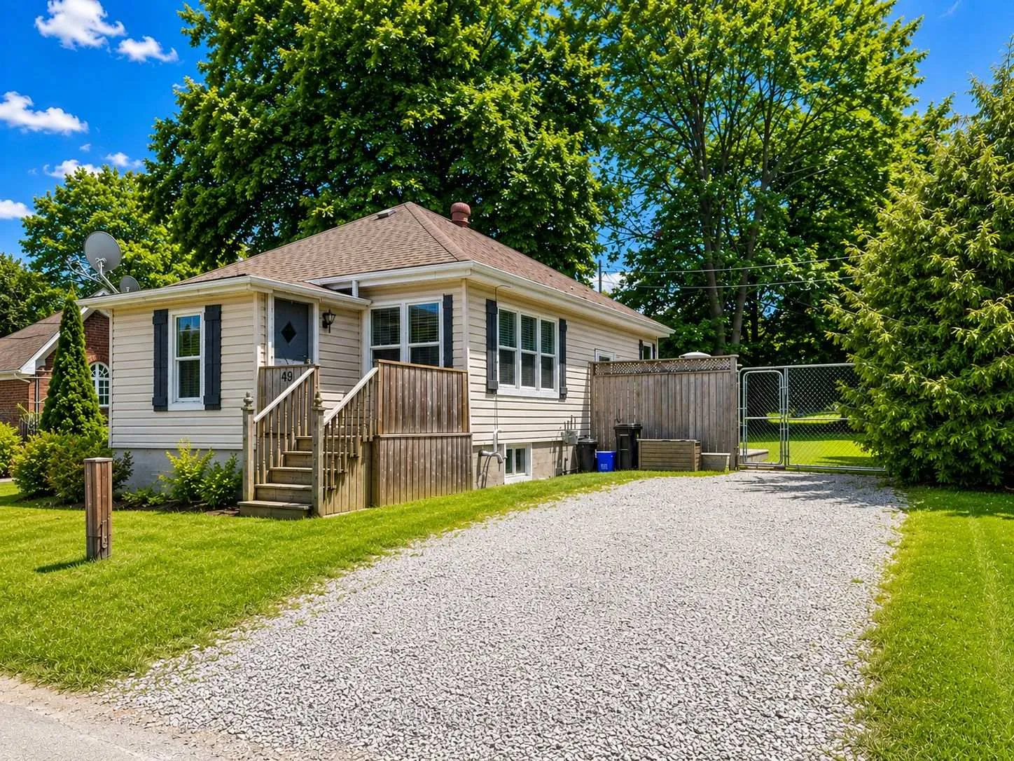 Photo 1 of 49 William Street, North Dumfries — HOMEH