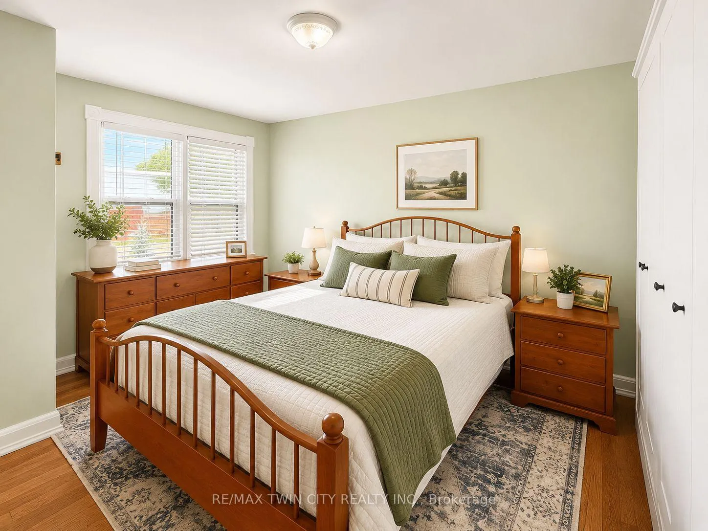 Photo 11 of 49 William Street, North Dumfries — HOMEH