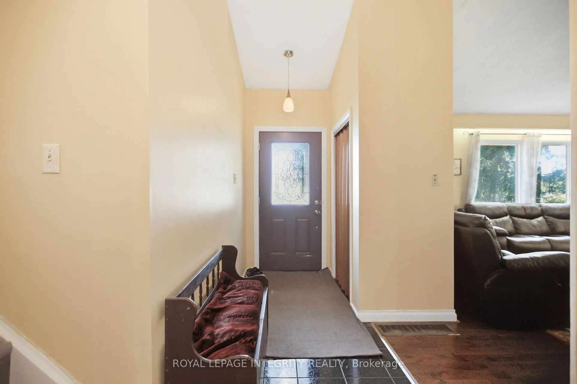 Photo 7 of 45 Rossland Avenue, Ottawa, Meadowlands/St. Claire Gardens — HOMEH