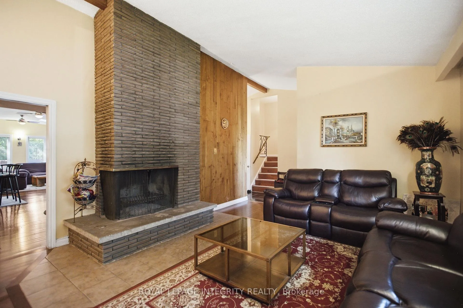 Photo 10 of 45 Rossland Avenue, Ottawa, Meadowlands/St. Claire Gardens — HOMEH