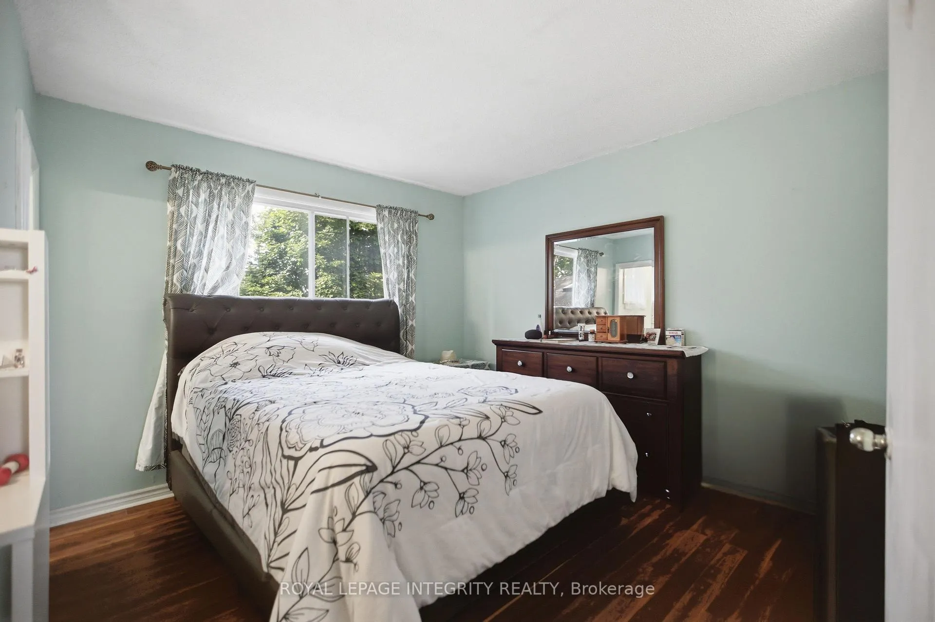 Photo 28 of 45 Rossland Avenue, Ottawa, Meadowlands/St. Claire Gardens — HOMEH