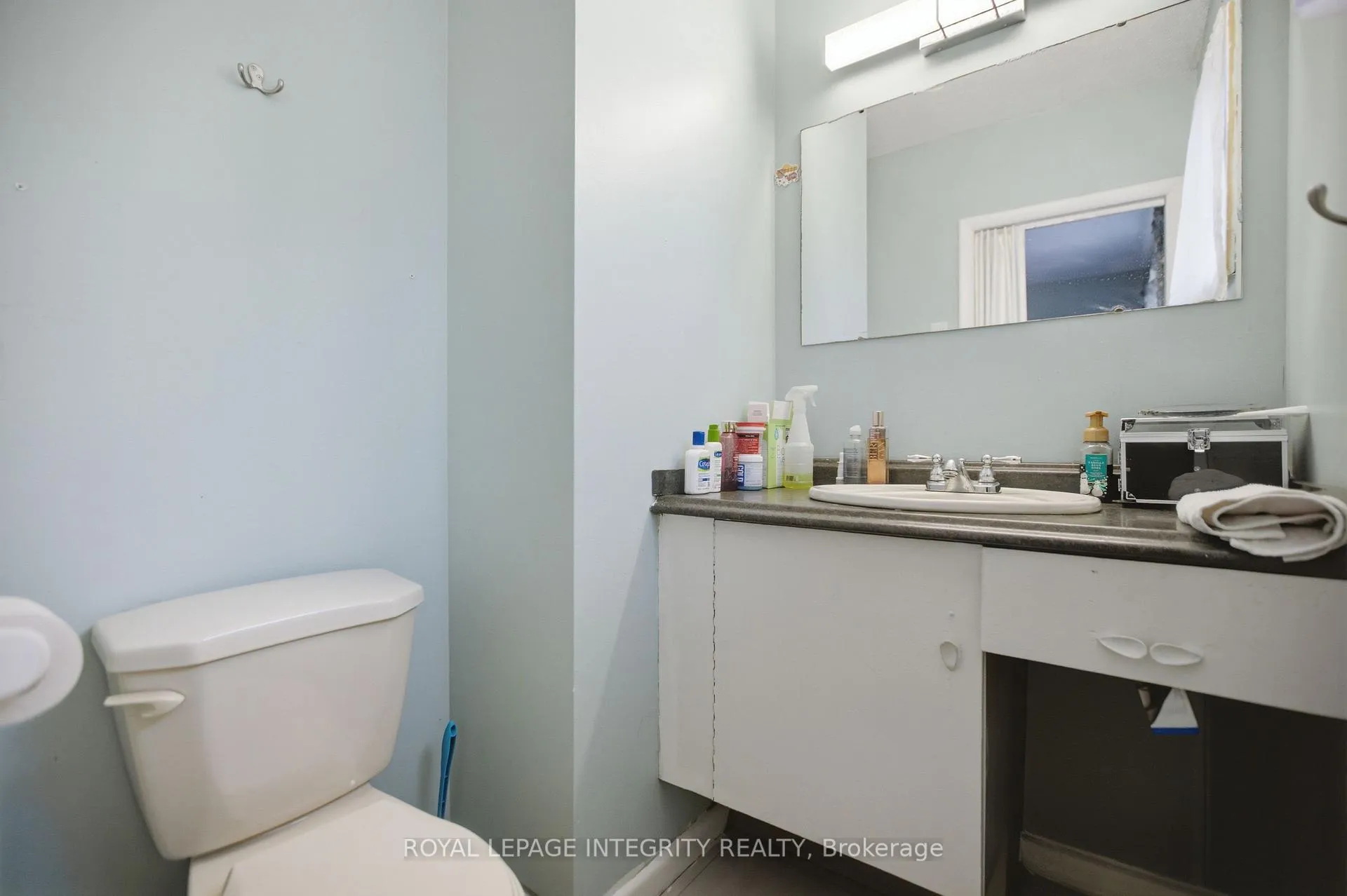 Photo 30 of 45 Rossland Avenue, Ottawa, Meadowlands/St. Claire Gardens — HOMEH