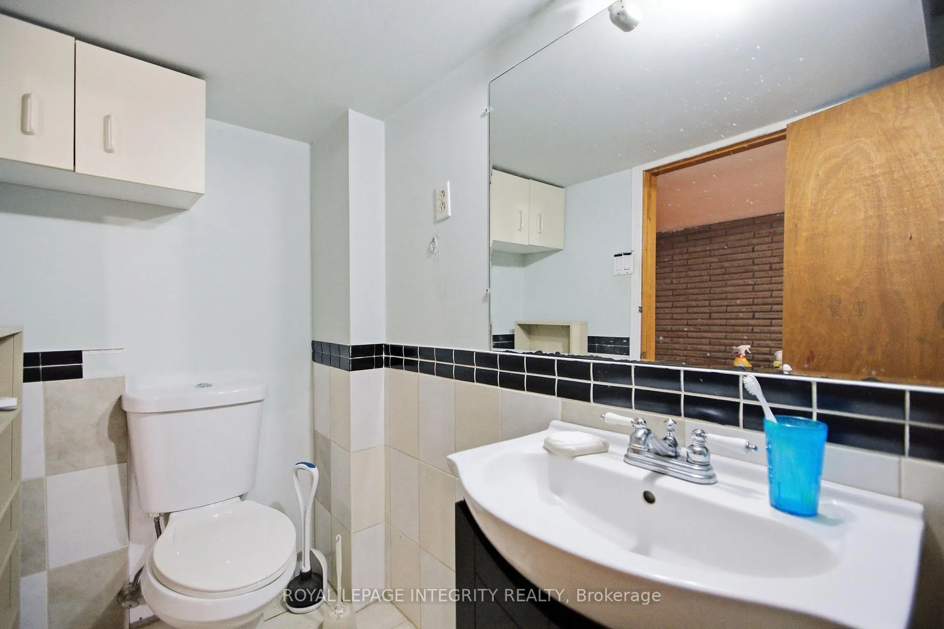 Photo 35 of 45 Rossland Avenue, Ottawa, Meadowlands/St. Claire Gardens — HOMEH
