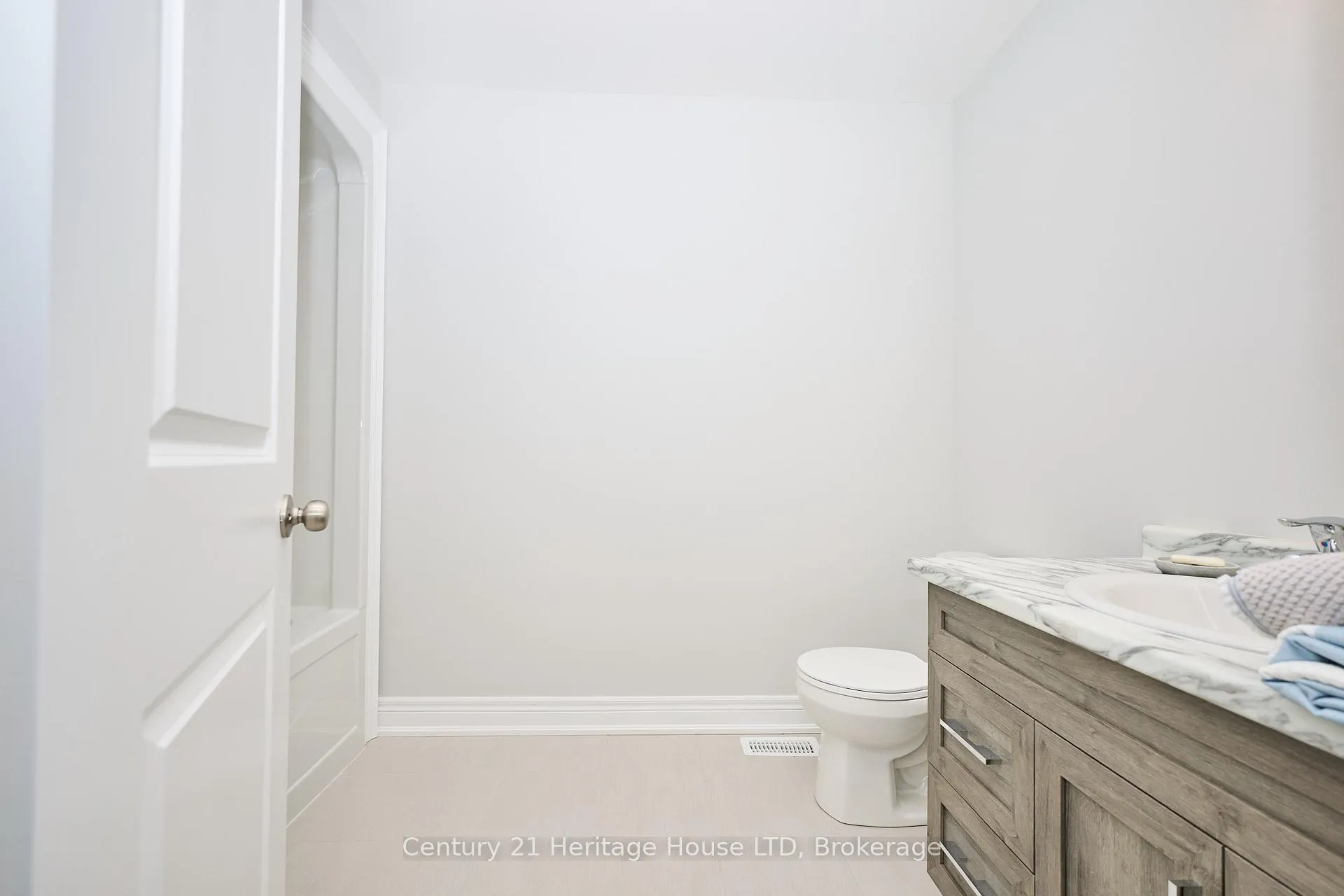 Photo 16 of 427 Williams Crescent, Fort Erie, Lakeshore — HOMEH