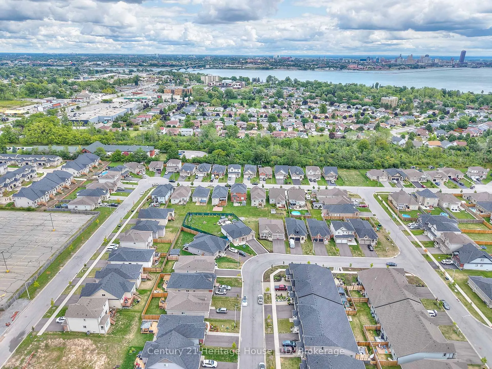 Photo 27 of 427 Williams Crescent, Fort Erie, Lakeshore — HOMEH