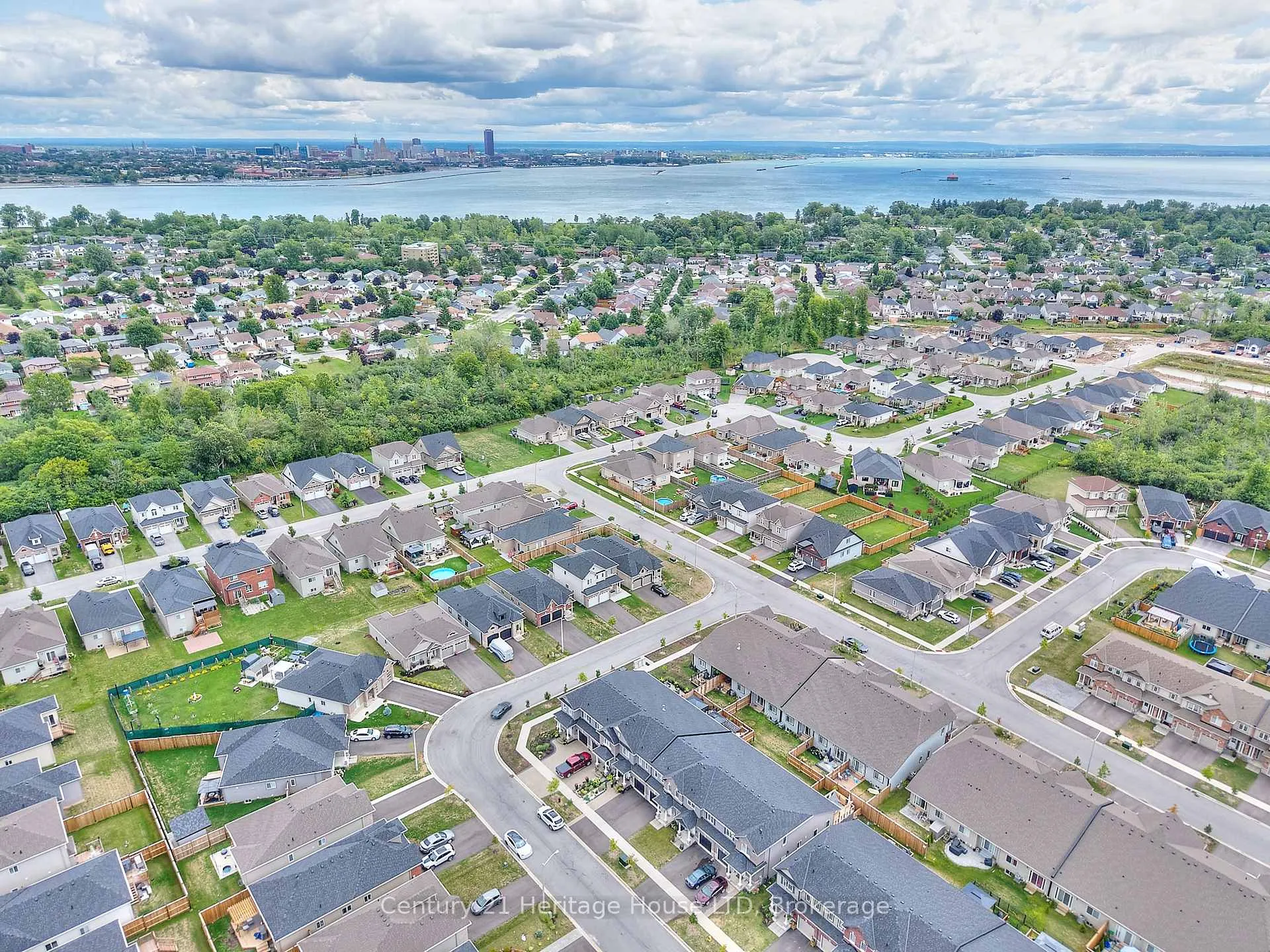Photo 28 of 427 Williams Crescent, Fort Erie, Lakeshore — HOMEH
