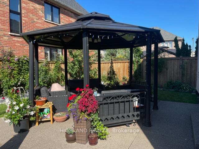 Photo 3 of Unit Lower, 3169 Nixon Gate, Burlington, Alton — HOMEH