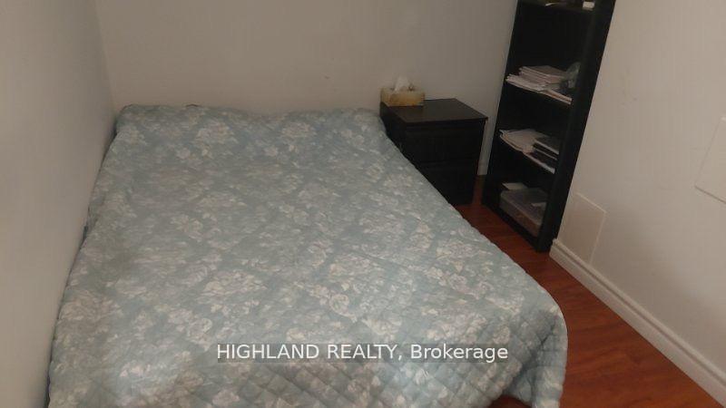 Photo 7 of Unit Lower, 3169 Nixon Gate, Burlington, Alton — HOMEH