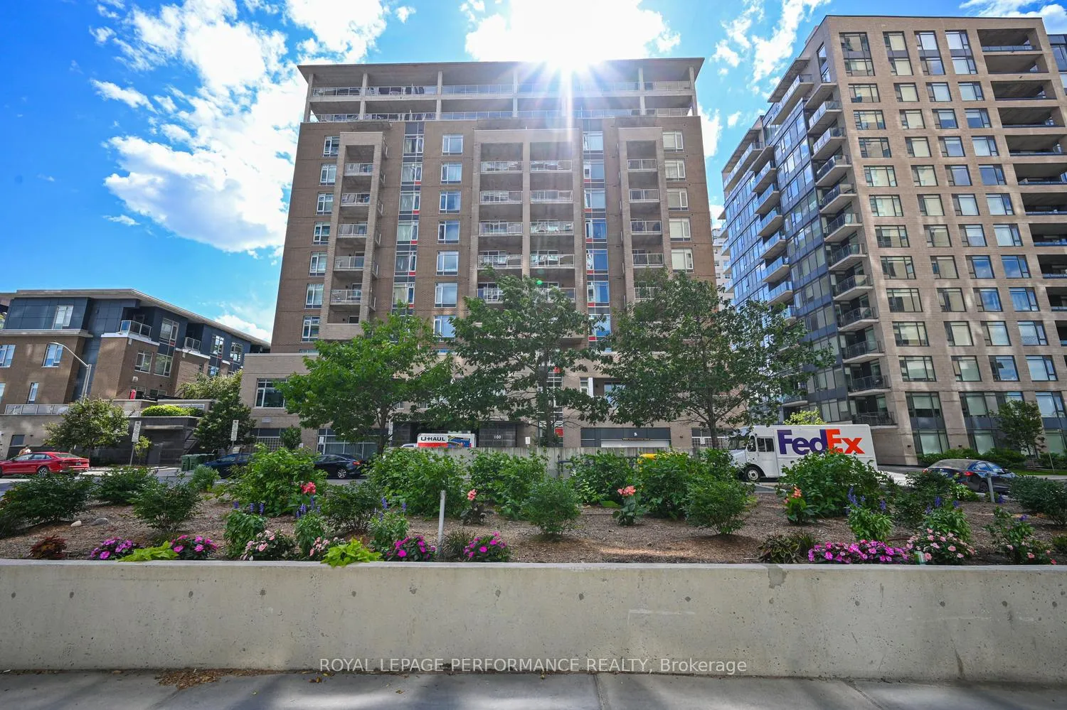 Front of Unit 903, 100 Champagne Avenue S