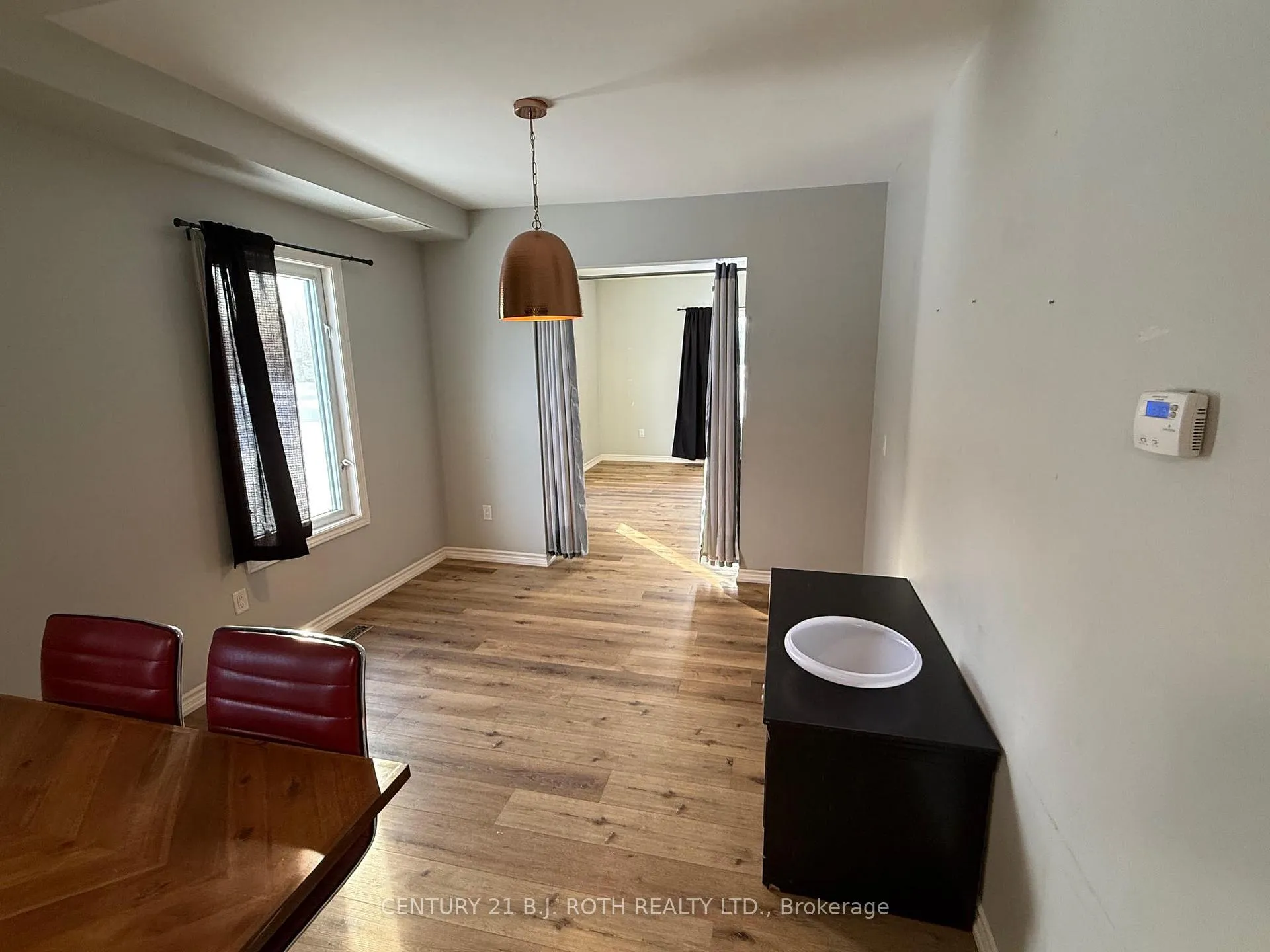 Photo 9 of 22 Caroline Street, Barrie, Allandale Centre — HOMEH
