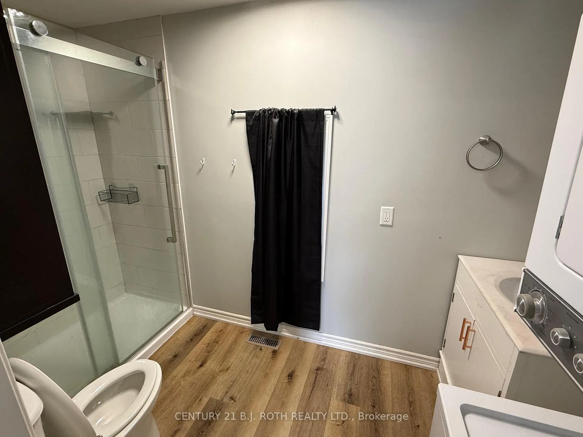 Photo 11 of 22 Caroline Street, Barrie, Allandale Centre — HOMEH
