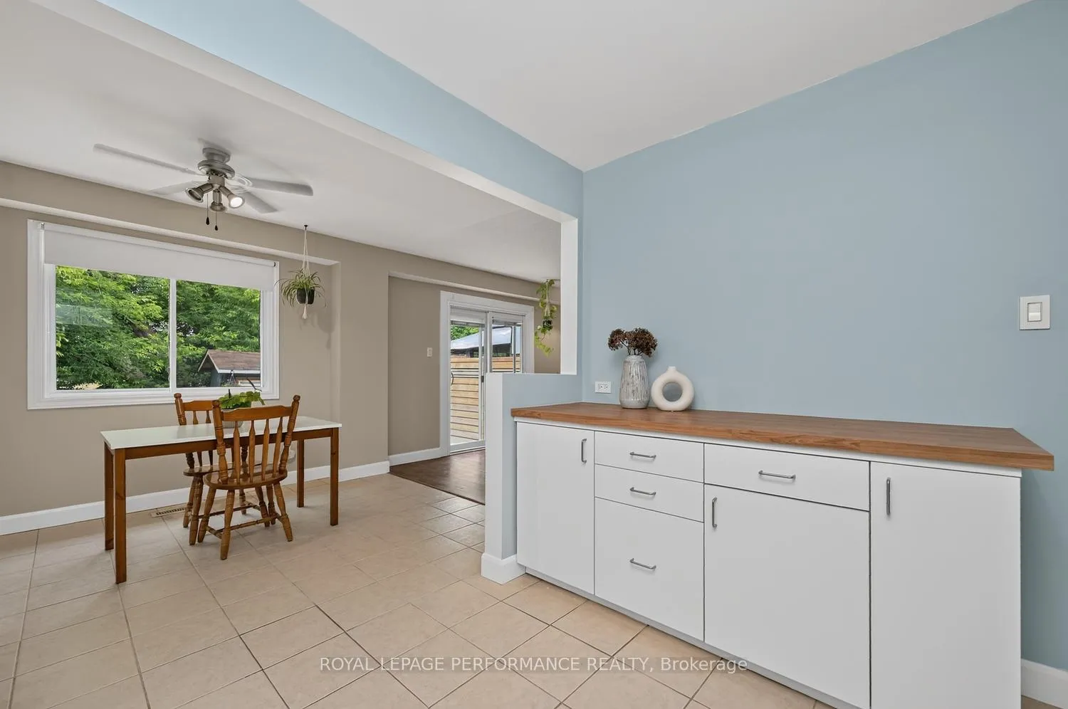 Photo 17 of 37 Oberon Street, Ottawa, Westcliffe Estates — HOMEH