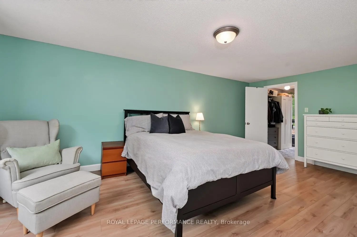 Photo 18 of 37 Oberon Street, Ottawa, Westcliffe Estates — HOMEH