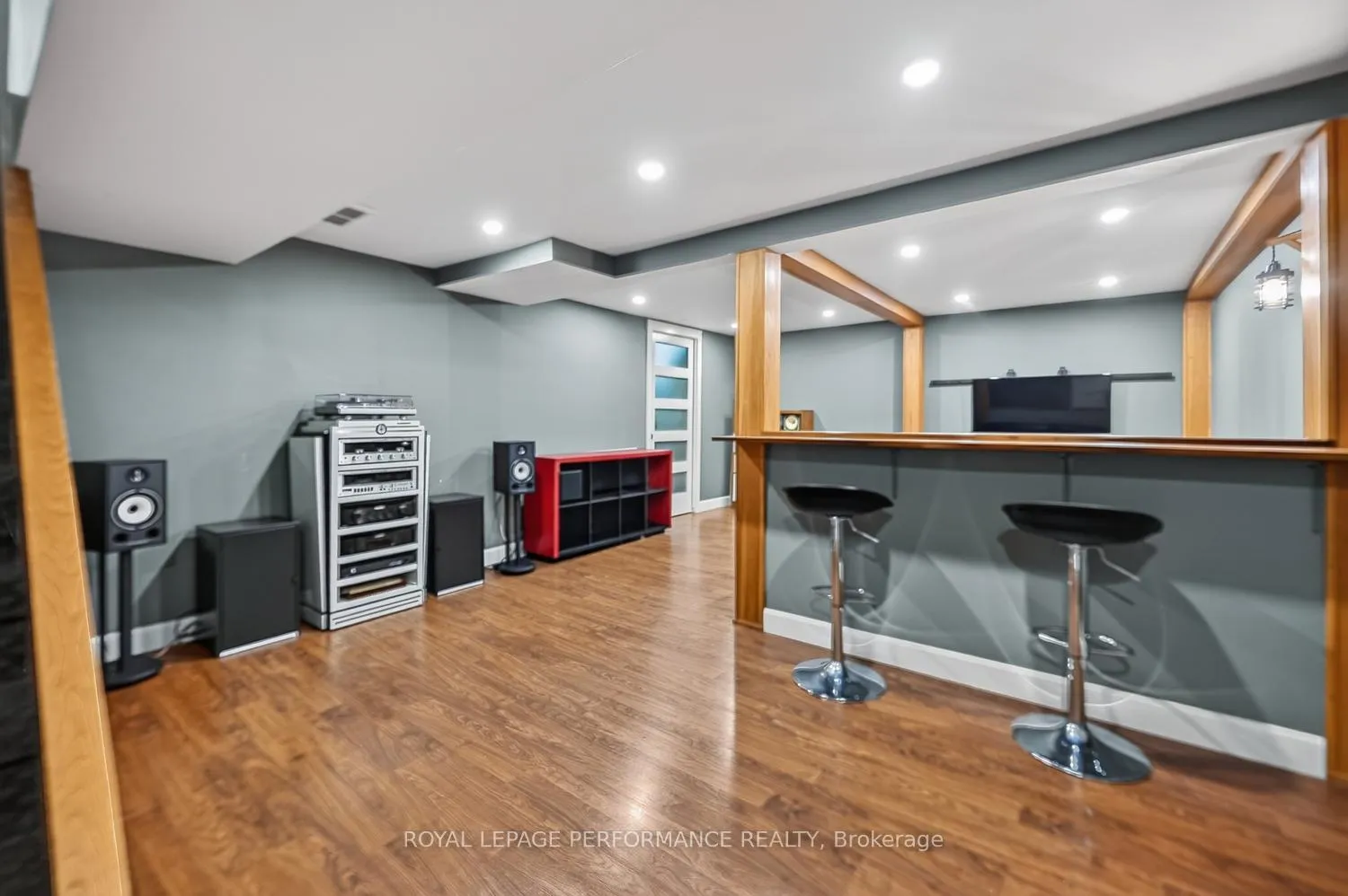 Photo 30 of 37 Oberon Street, Ottawa, Westcliffe Estates — HOMEH