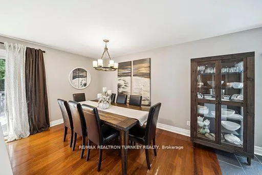 Photo 10 of 14 Emily Carr Street, Markham, Unionville — HOMEH