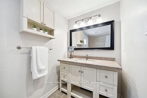 Photo 14 of 14 Emily Carr Street, Markham, Unionville — HOMEH