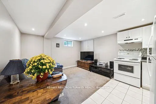 Photo 22 of 14 Emily Carr Street, Markham, Unionville — HOMEH