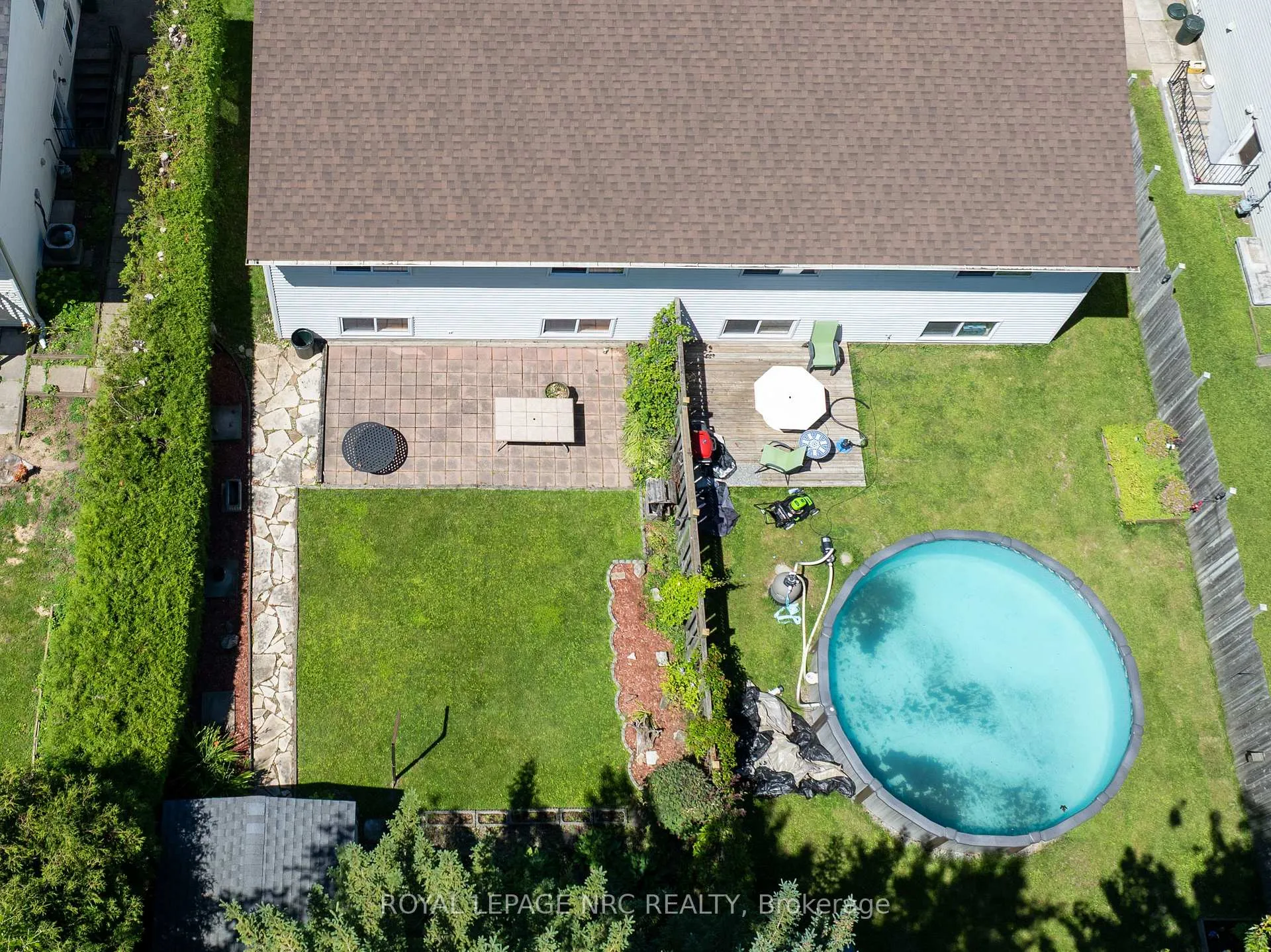 Photo 8 of 4916 Homestead Drive, Lincoln, Beamsville — HOMEH