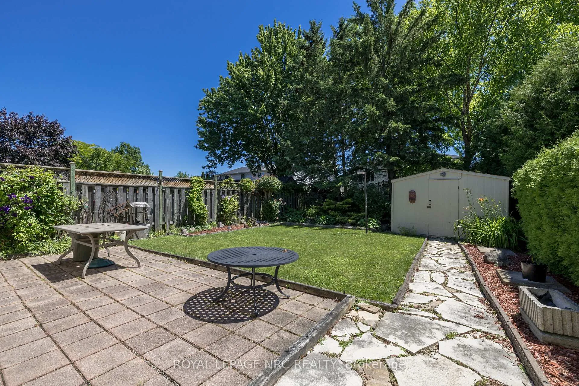 Photo 9 of 4916 Homestead Drive, Lincoln, Beamsville — HOMEH