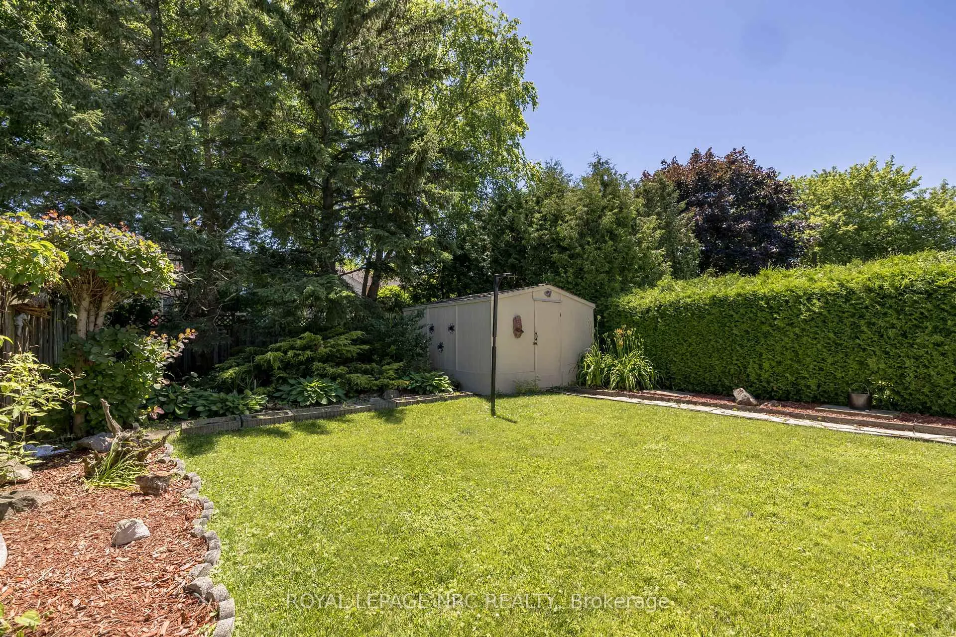Photo 10 of 4916 Homestead Drive, Lincoln, Beamsville — HOMEH