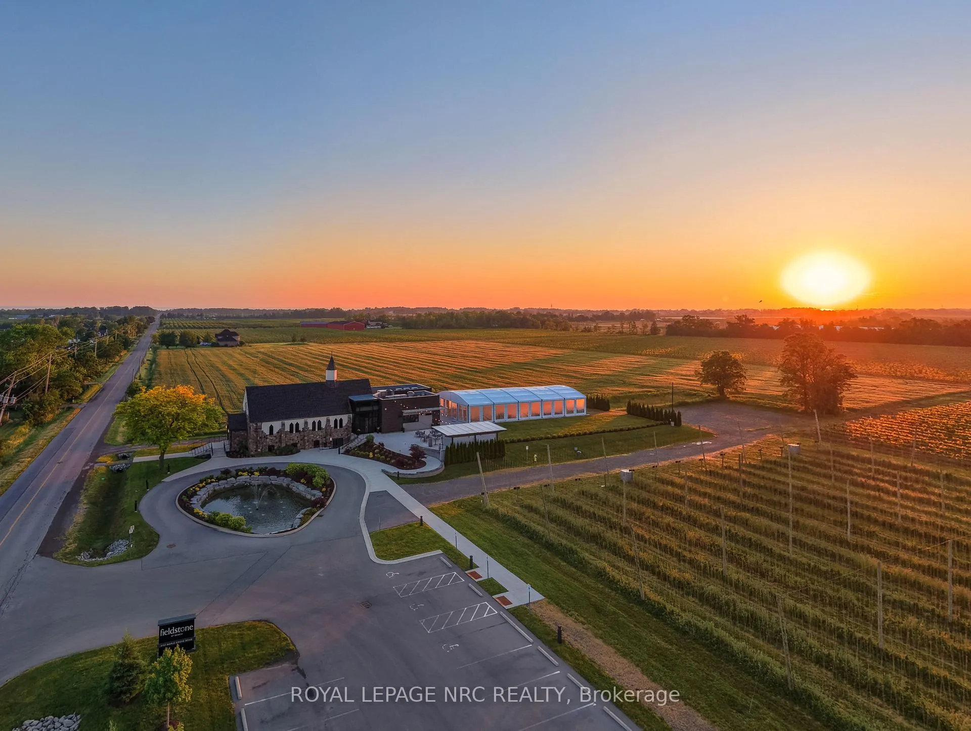 Photo 13 of 4916 Homestead Drive, Lincoln, Beamsville — HOMEH