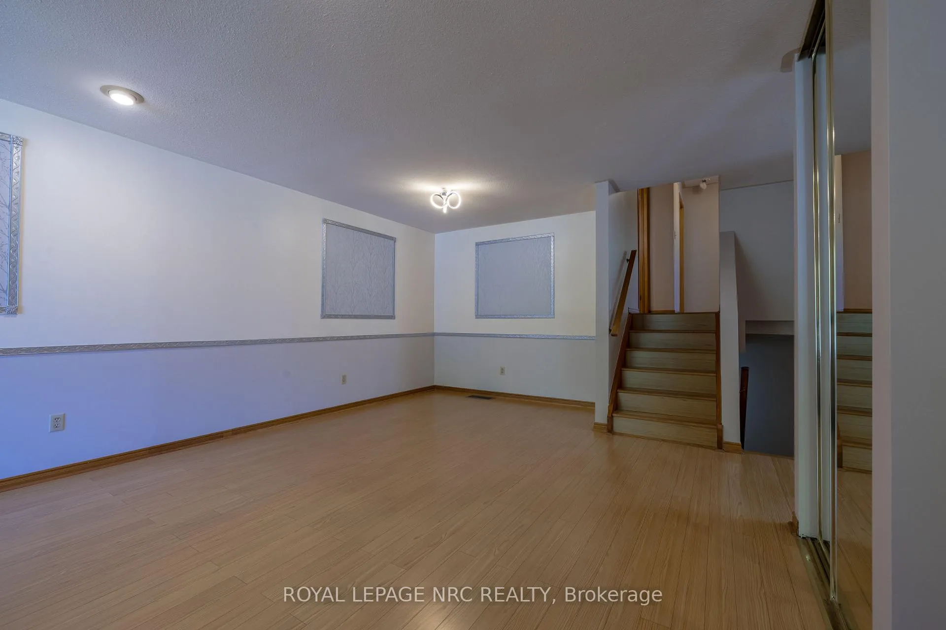 Photo 16 of 4916 Homestead Drive, Lincoln, Beamsville — HOMEH