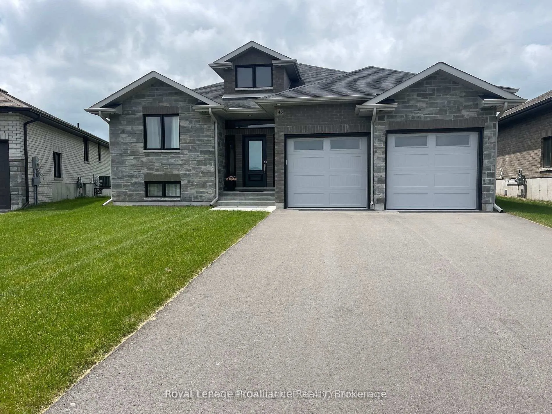 Photo 2 of 43 Cattail Crescent, Quinte West, Murray Ward — HOMEH