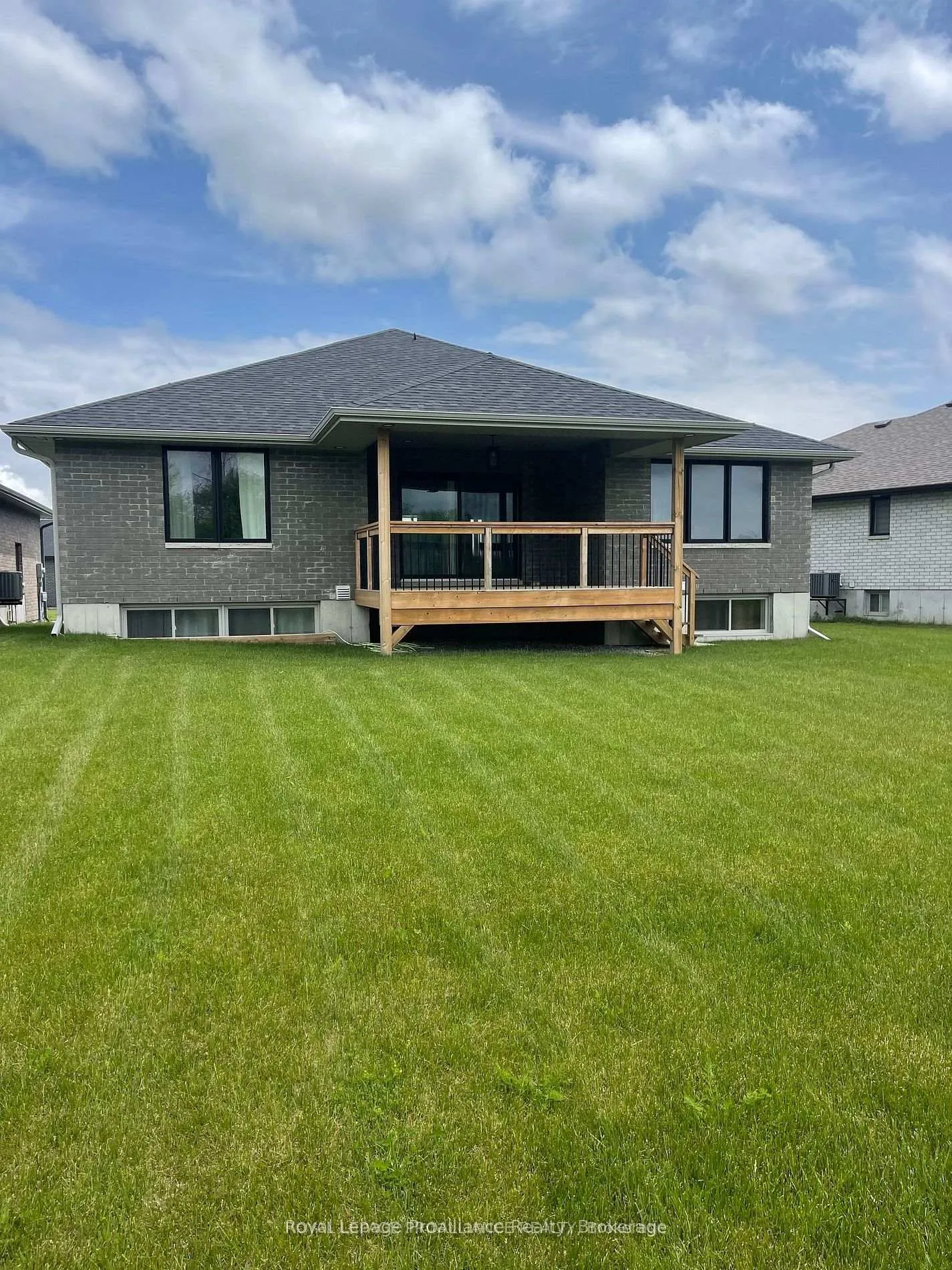 Photo 6 of 43 Cattail Crescent, Quinte West, Murray Ward — HOMEH