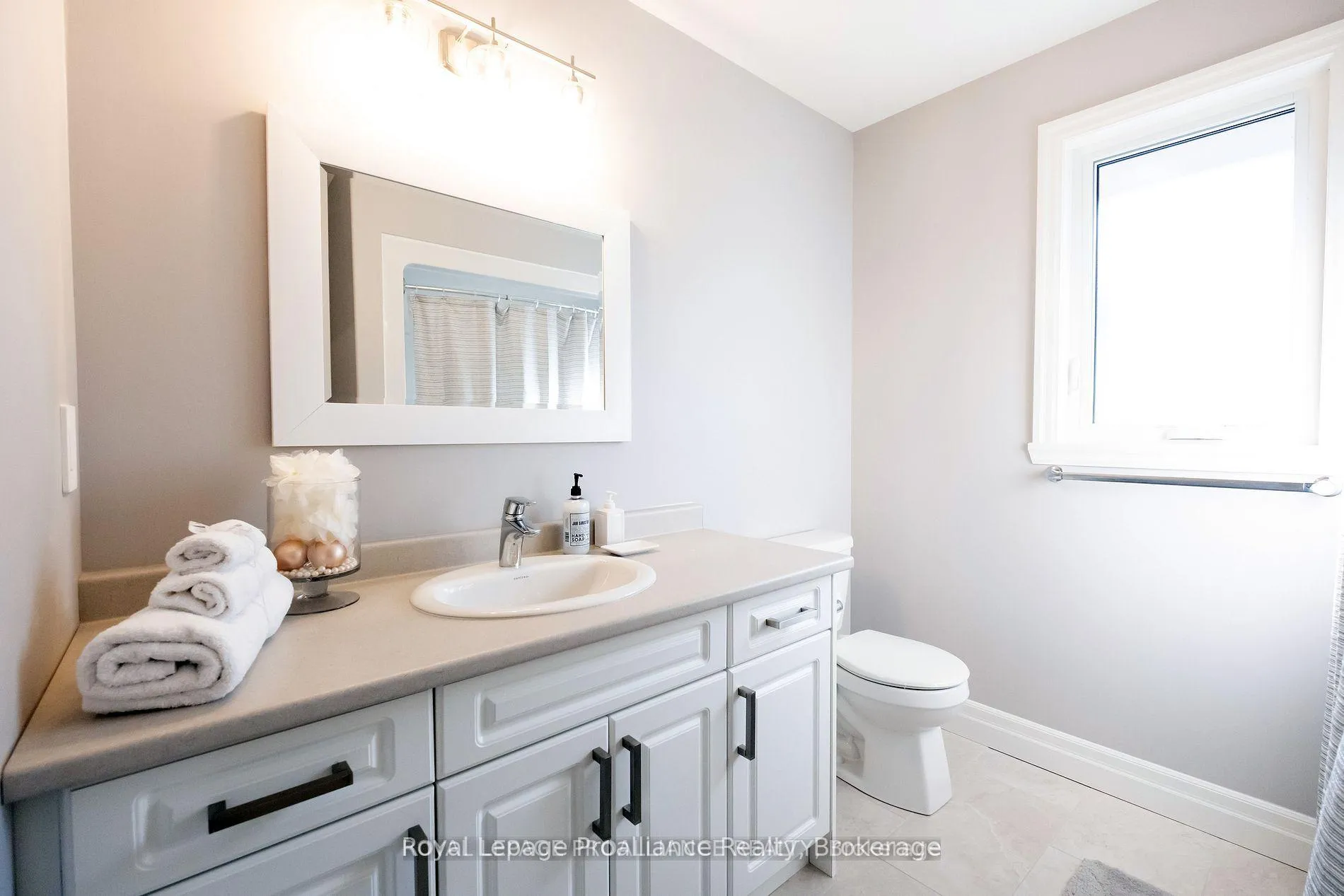 Photo 21 of 43 Cattail Crescent, Quinte West, Murray Ward — HOMEH