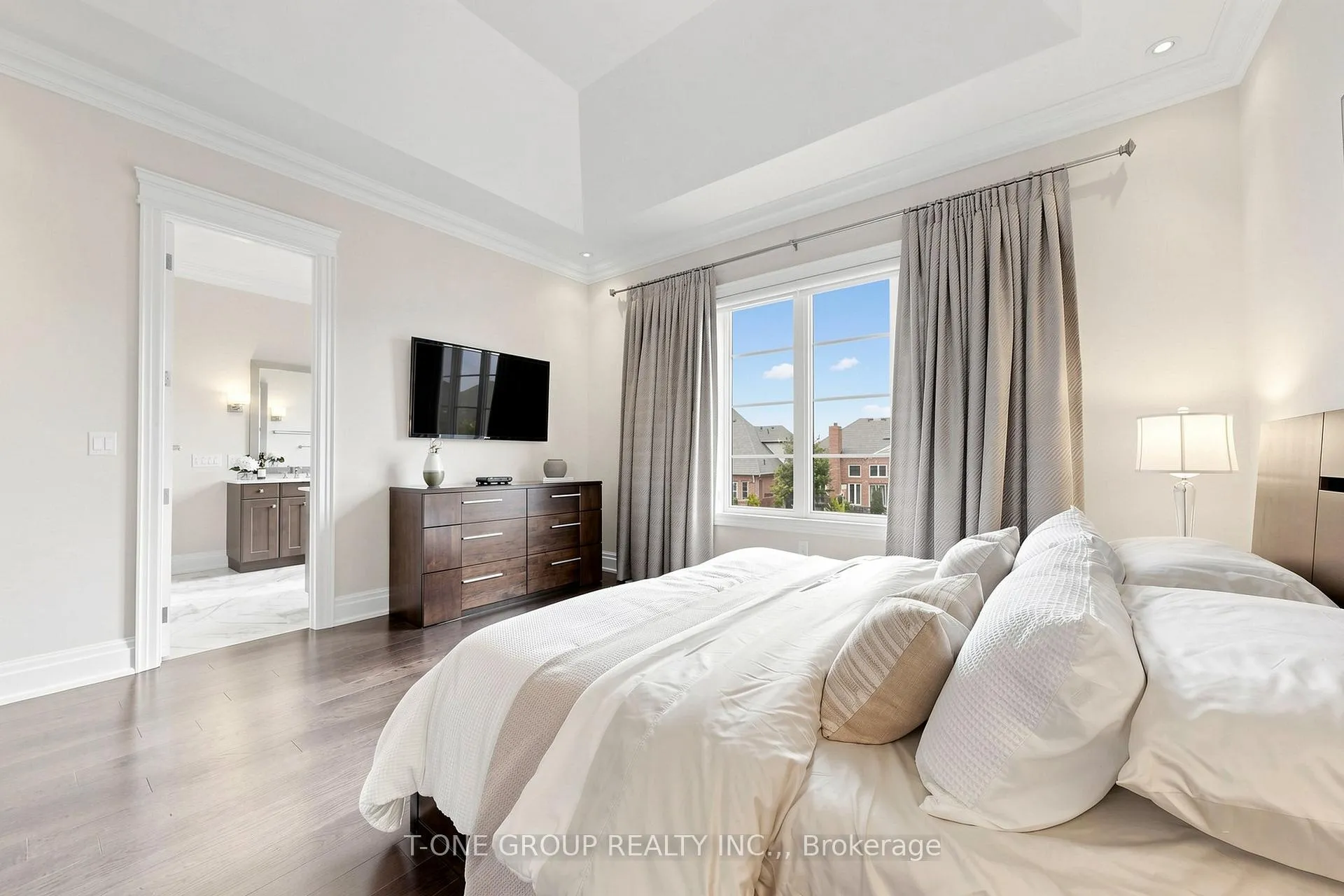 Photo 24 of 97 Chuck Ormsby Crescent, King, King City — HOMEH