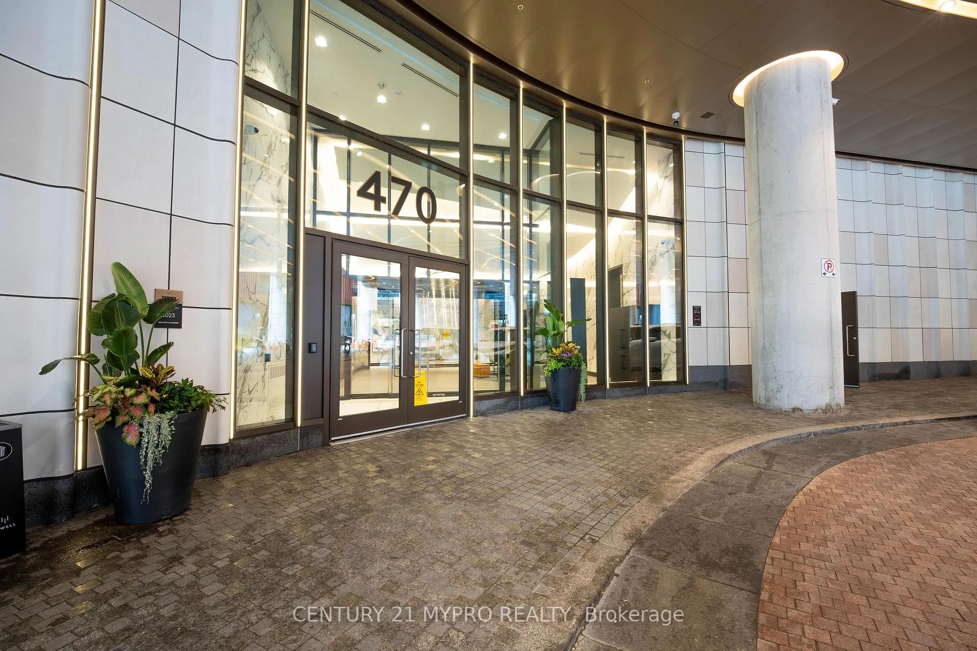 Photo 3 of Unit 2012, 470 Front Street W, Toronto, Waterfront Communities — HOMEH