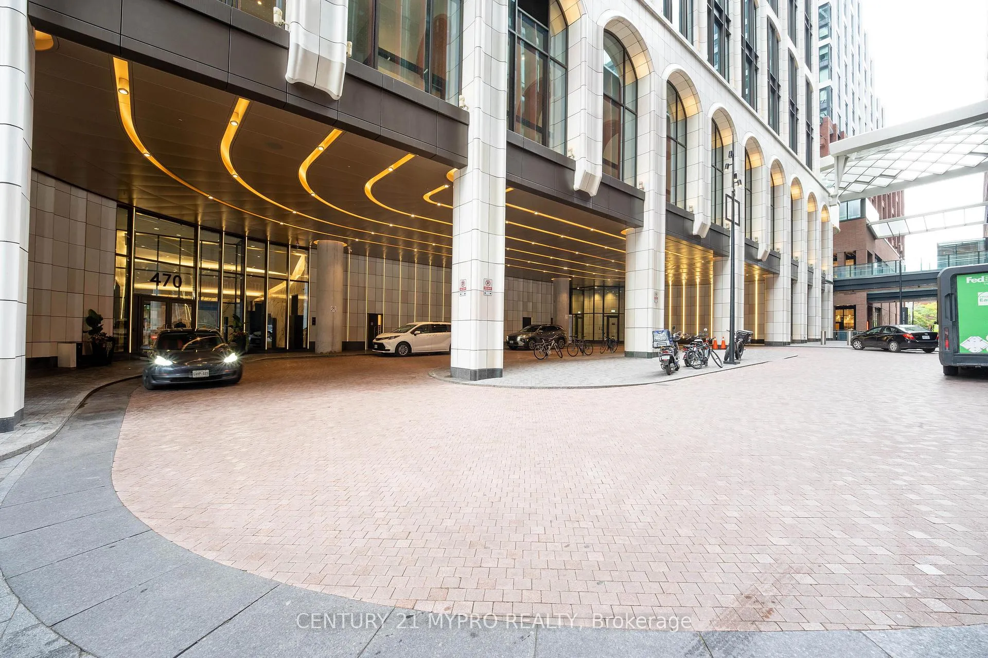 Photo 4 of Unit 2012, 470 Front Street W, Toronto, Waterfront Communities — HOMEH