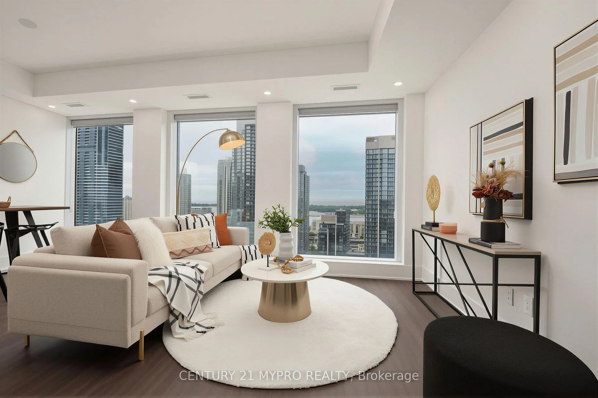 Photo 9 of Unit 2012, 470 Front Street W, Toronto, Waterfront Communities — HOMEH