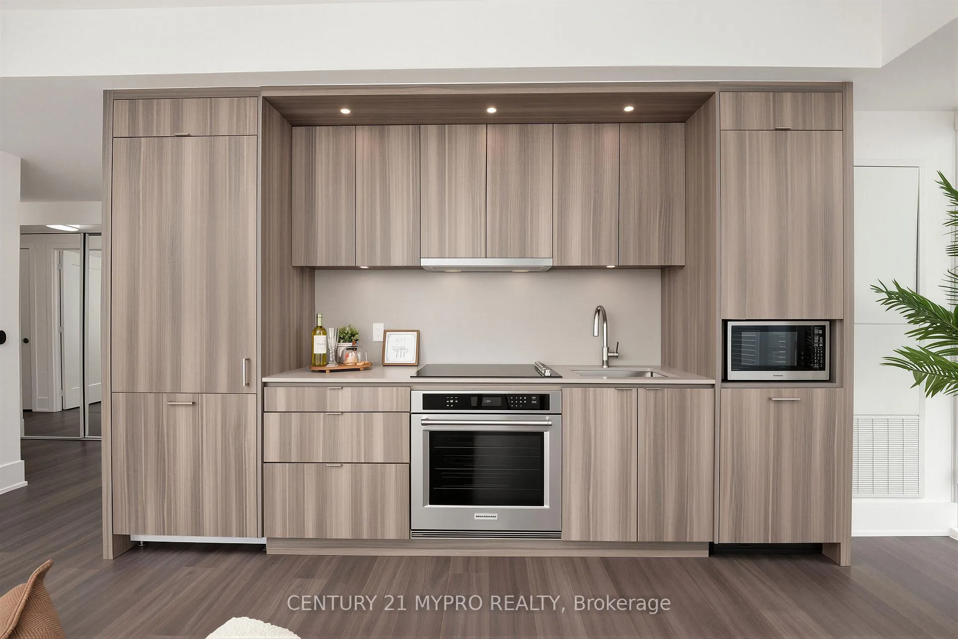 Photo 13 of Unit 2012, 470 Front Street W, Toronto, Waterfront Communities — HOMEH
