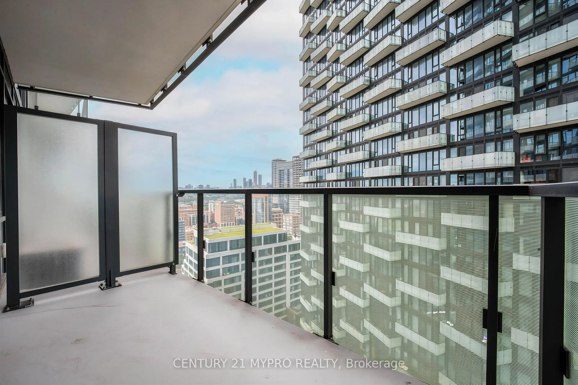 Photo 16 of Unit 2012, 470 Front Street W, Toronto, Waterfront Communities — HOMEH