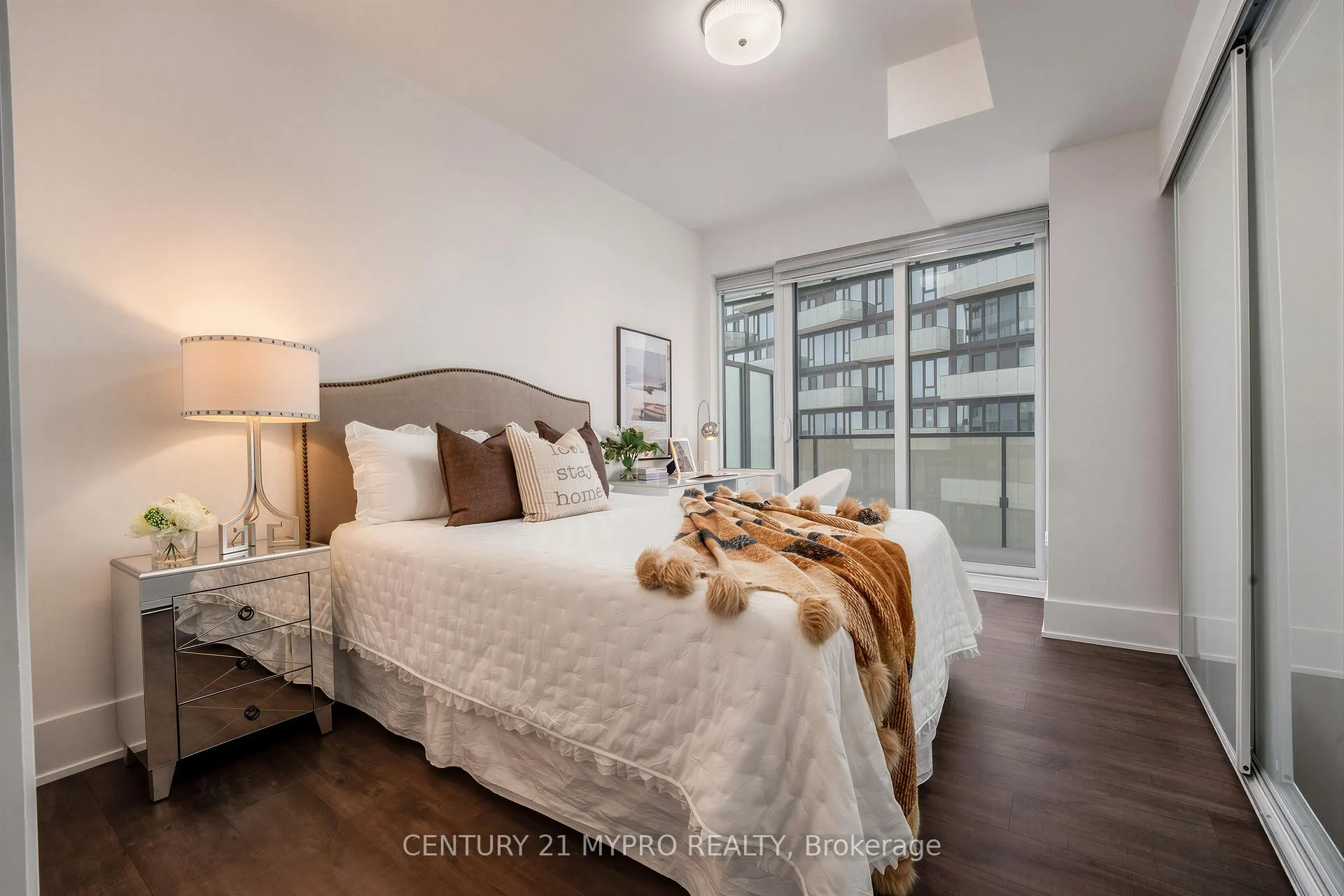 Photo 19 of Unit 2012, 470 Front Street W, Toronto, Waterfront Communities — HOMEH