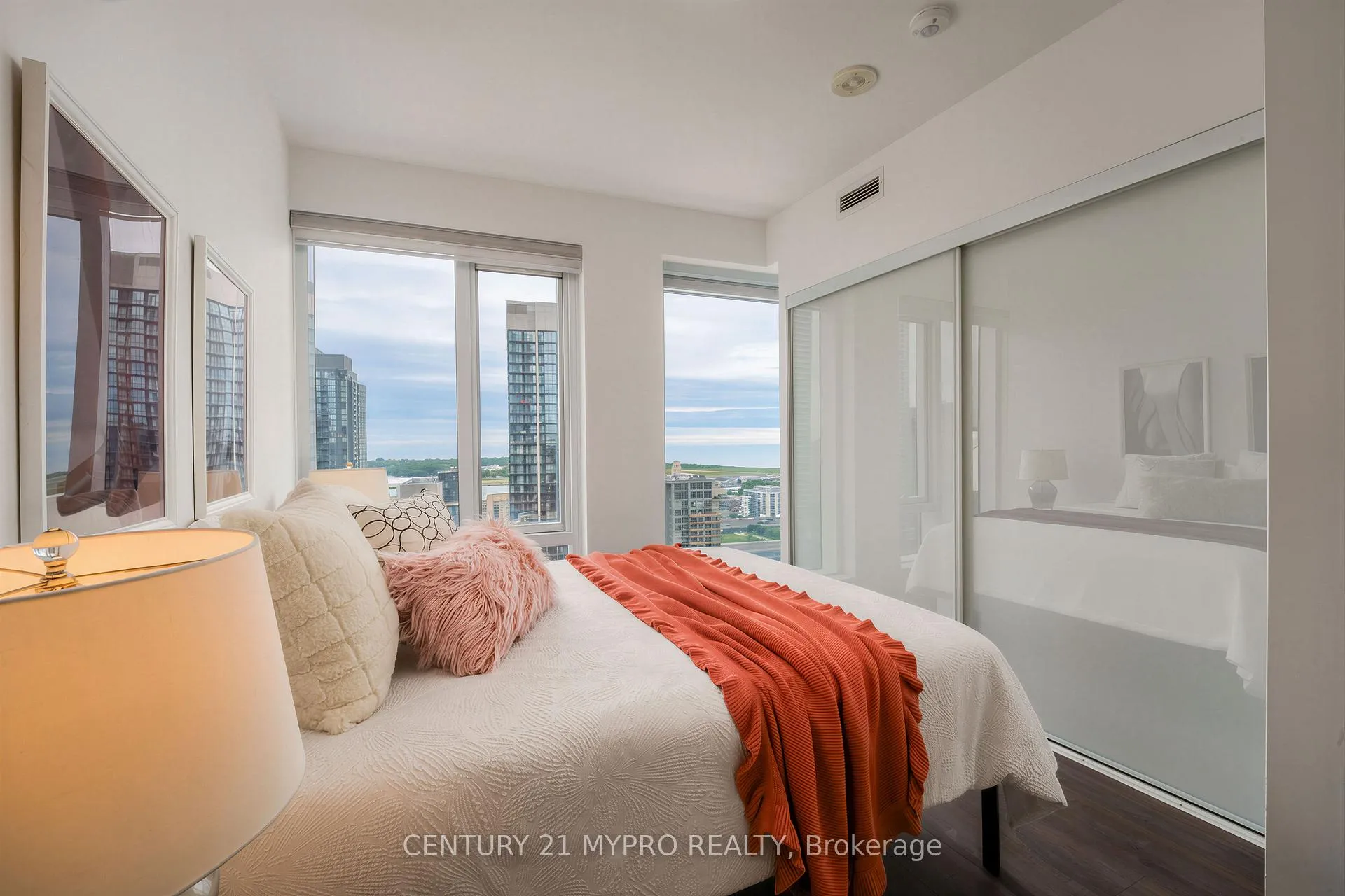 Photo 27 of Unit 2012, 470 Front Street W, Toronto, Waterfront Communities — HOMEH