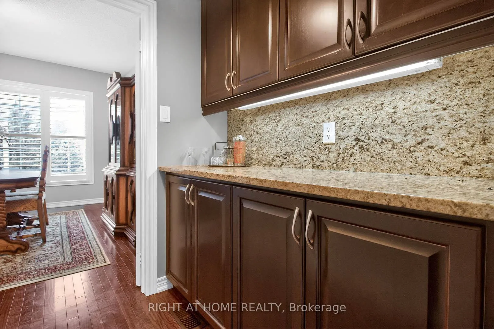 Photo 14 of 145 Louisbourg Way, Markham, Greensborough — HOMEH