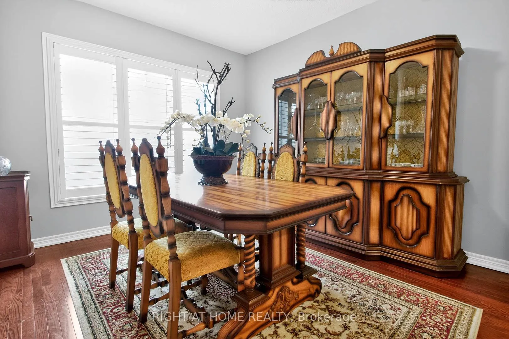 Photo 16 of 145 Louisbourg Way, Markham, Greensborough — HOMEH