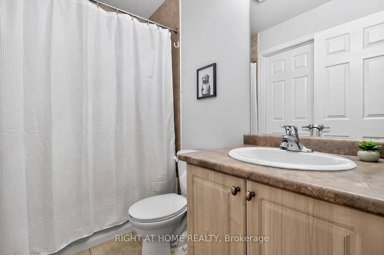 Photo 29 of 145 Louisbourg Way, Markham, Greensborough — HOMEH